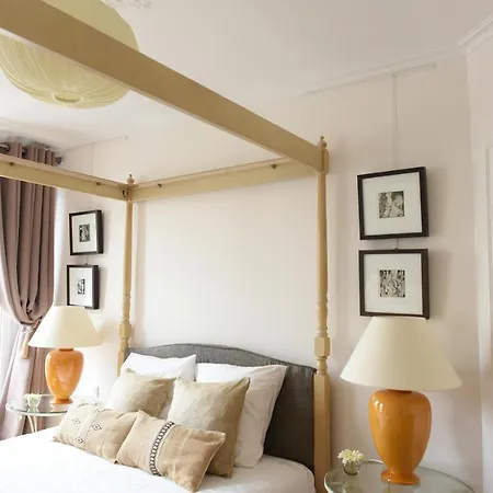 Sophisticated Gem In The Heart Of - 107m2 Paris