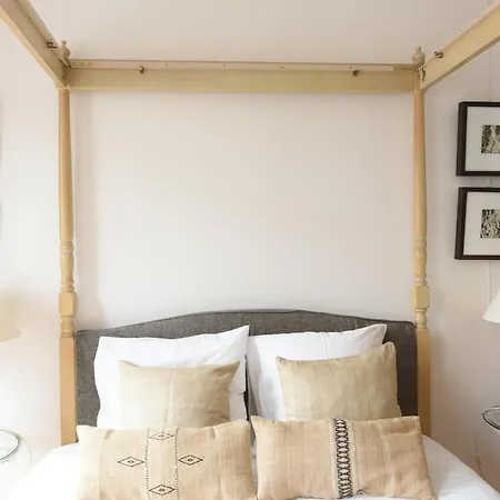 Appartement Sophisticated Gem In The Heart Of - 107m2 Paris