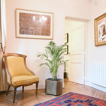 Appartement Sophisticated Gem In The Heart Of - 107m2 Paris