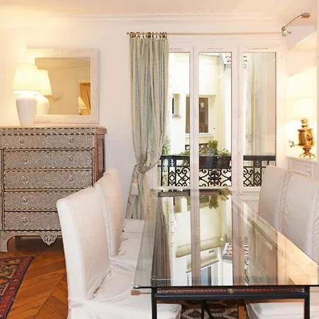 Sophisticated Gem In The Heart Of - 107m2 *