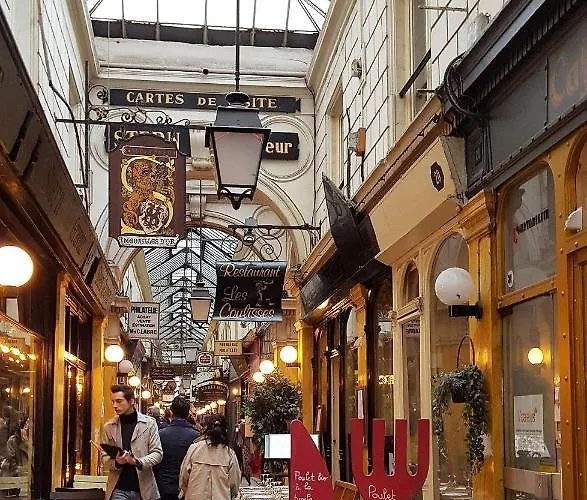 Sophisticated Gem In The Heart Of - 107m2 Παρίσι