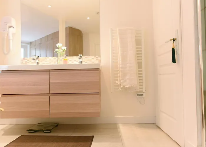 Sophisticated Gem In The Heart Of - 107m2 * Παρίσι