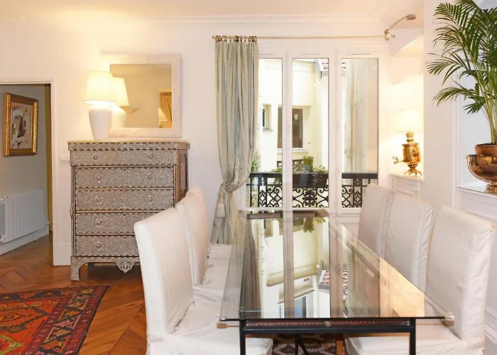 Sophisticated Gem In The Heart Of - 107m2 *